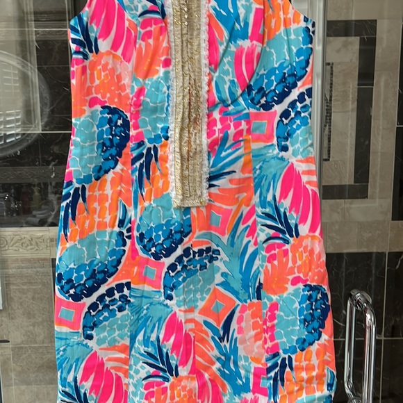 Lilly Pulitzer dress, size 8, like new condition, worn once. - Picture 3 of 7